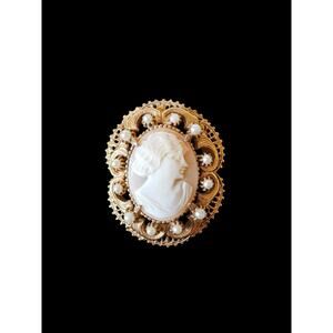 Vintage FLORENZA Signed Gold Tone Oval Real Shell Cameo Pin Brooch/Pendant